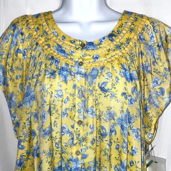 NWT Women's Size Large SKYE's THE LIMIT Yellow with Blue Flowers SS Blouse - Picture 5 of 10